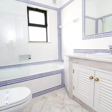 Apartment 2 Bedrooms With Shared Pool And Enclosed Garden At 3 Km Away From The *